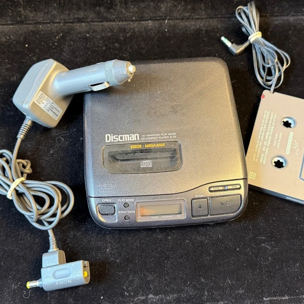 Vintage Sony Discman D-34 Portable CD Player- Mega Bass w/Car Kit and Case WORKS